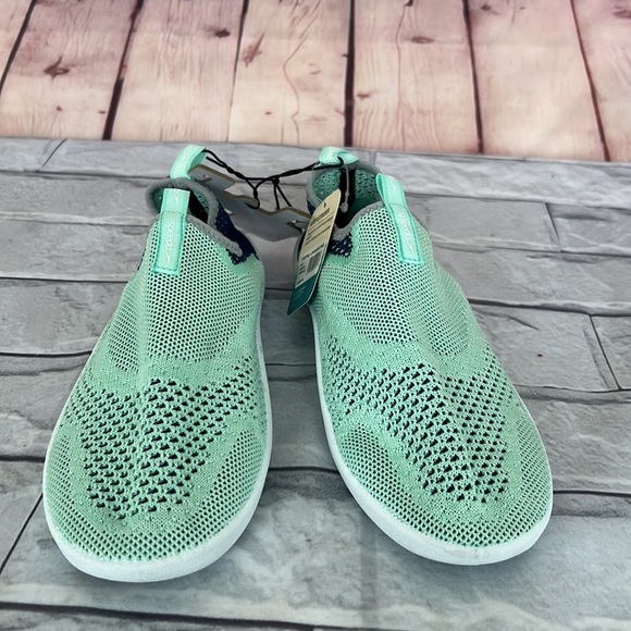 NWT SPEEDO Surf strider Girls slip on shoes size large - Picture 6 of 6